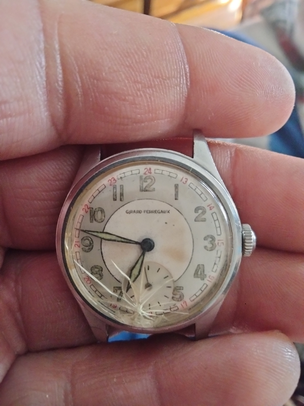 Girard Perregaux Vintage Round Automatic Watch - Cream Face